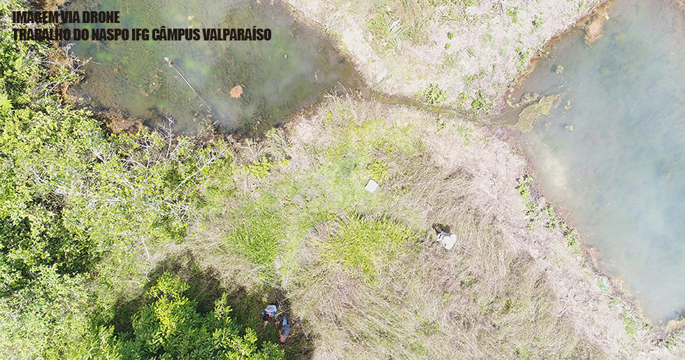 Imagem área via drone em comunidade rural